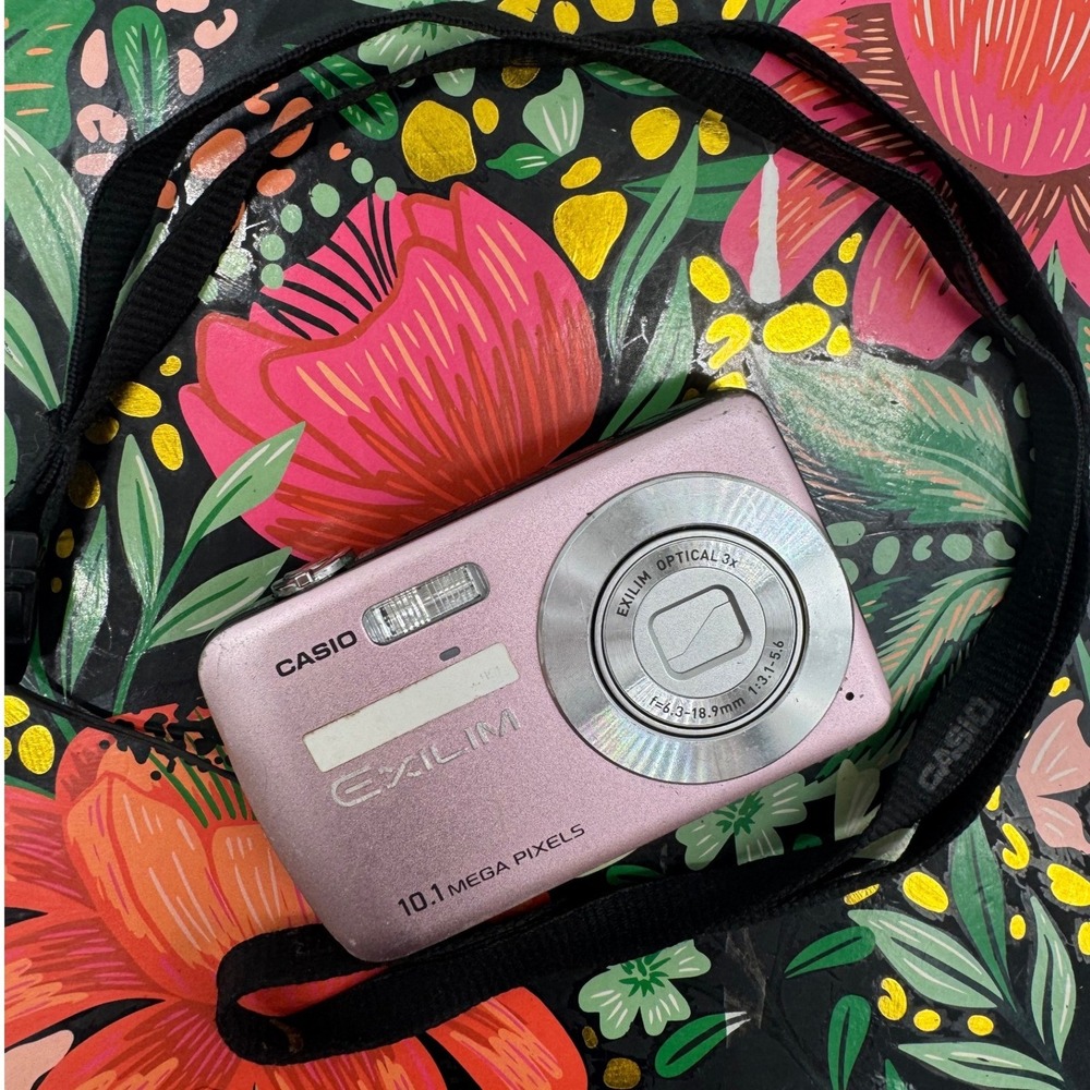 Casio Exilim EX-Z33 10.1MP Digital Camera Pink Compact Point and Shoot Bundle